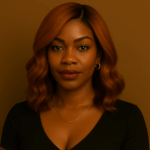 Dominante – Cuivre Flamboyant™ – 13×4 Lace Frontal HD Sans Colle – Coupe Structurée Élégante Avec Vagues Sculptées