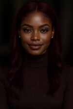 Aime-toi N°69 – Lisse Soyeuse – Rouge Bordeaux Intense™ – 20" – Révèle la prestance des visages Ébène Neutre™ et Ébène Froid™ – Cheveux Naturels Indiens